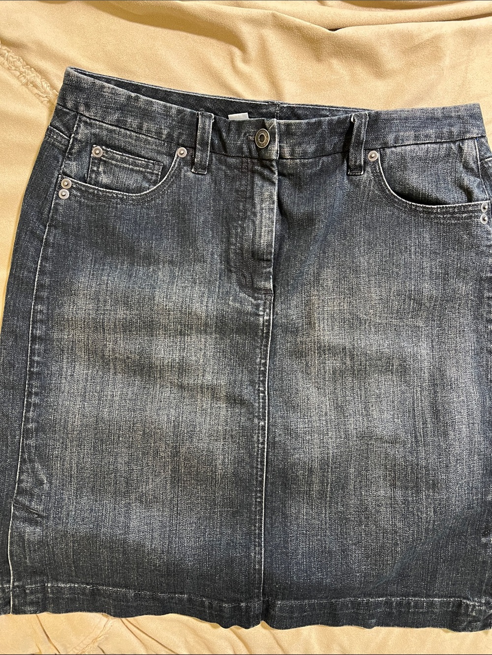 Talbots Denim Mini Skirt 5 pockets and fading front and back 98%cotton 2%spandex